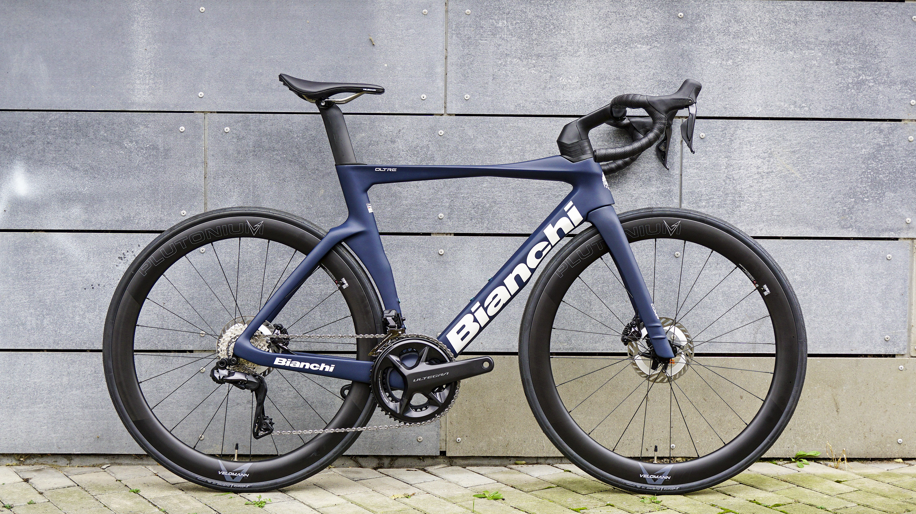 Bianchi Oltre COMP 105 Di2 12sp Blue-Grey/Off White- full matt 2025